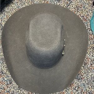 Tuff Hedeman and Baileys hat